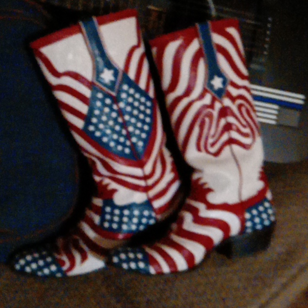 Amazing handcrafted boots that were made  forr  my  partne Noel Haggard